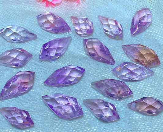 Clear amethyst polyhedron freeform