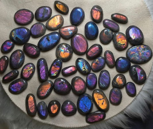 Labradorite tumbled stones